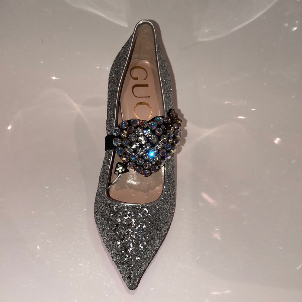 SOLD!!!   NIB Gucci Virginia glitter pump/ crystal heart.8.5 - Picture 2 of 8